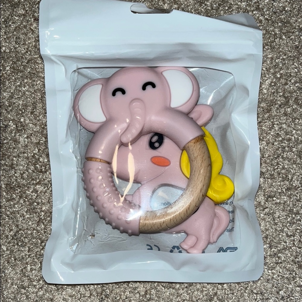 New Elbebe Unicorn and Elephant teether set